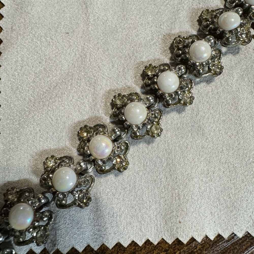 Faux Opal Pearl Linked Bracelet Regency Style Rhinestone 7-7.5 Inches - Picture 5 of 6